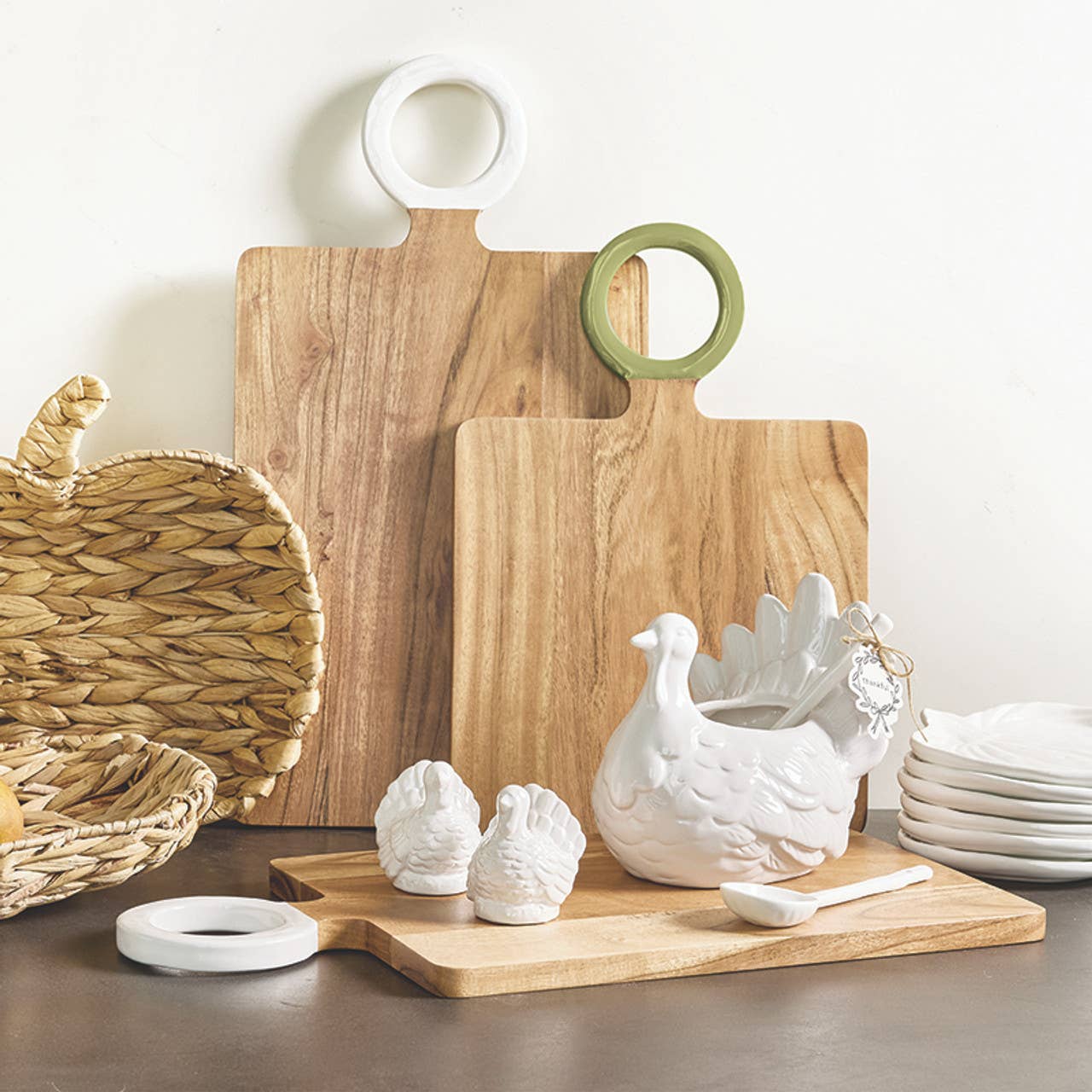 Ceramic Turkey Gravy Boat + Spoon: Ceramic / 7.5"L x 5.25"W x 6.25"H