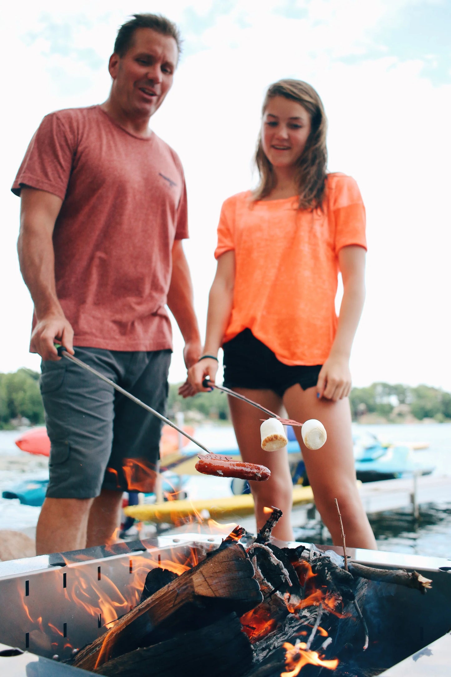 Extendable Reach N Roll Campfire Roaster